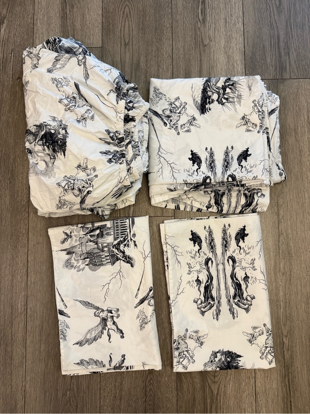 Pottery Barn Teen Wizarding World Harry Potter Black & White Size Full Sheet Set